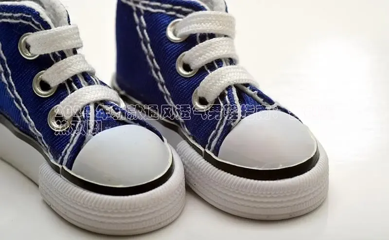 b体育官方下载入口最新版百度健康2024 年新款通风透气男鞋指南：告别闷
热双脚